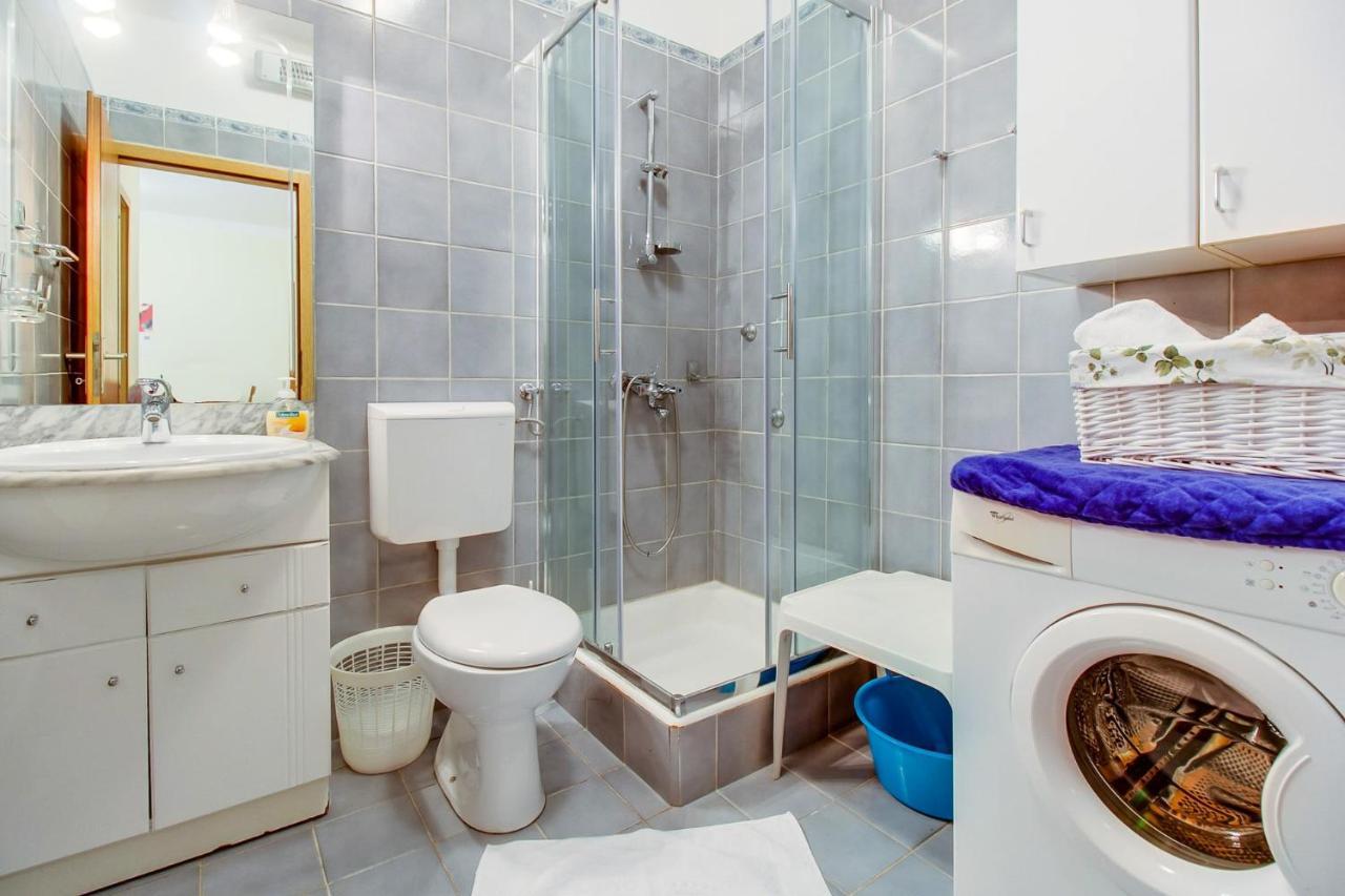 Apartments With A Parking Space マリ・ロシニュ エクステリア 写真